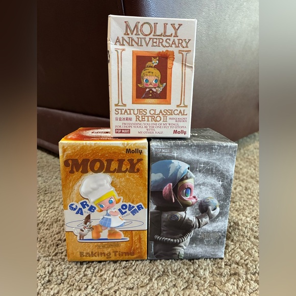 POP MART Accessories - Popmart Molly Carb Lover Statue Classical Retro II Magnet Mixed LOT OF 3 Sealed